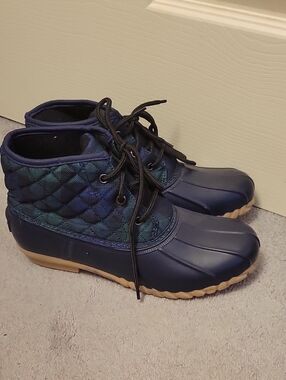 Women's Navy Quilted Duck Boots - Lace-Up Waterproof Ankle Boot